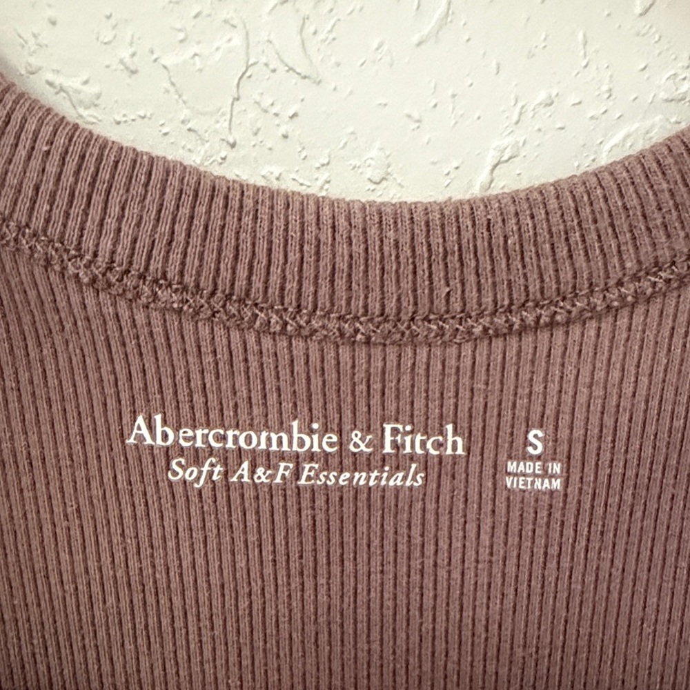 Abercrombie & Fitch Chocolate Tank Top - Picture 2 of 3
